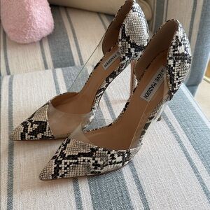 Steve Madden Black and Cream Snakeskin Heels